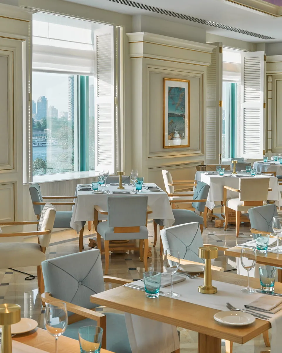 Restaurant at Four Seasons Nile Plaza Cairo with Nile River views