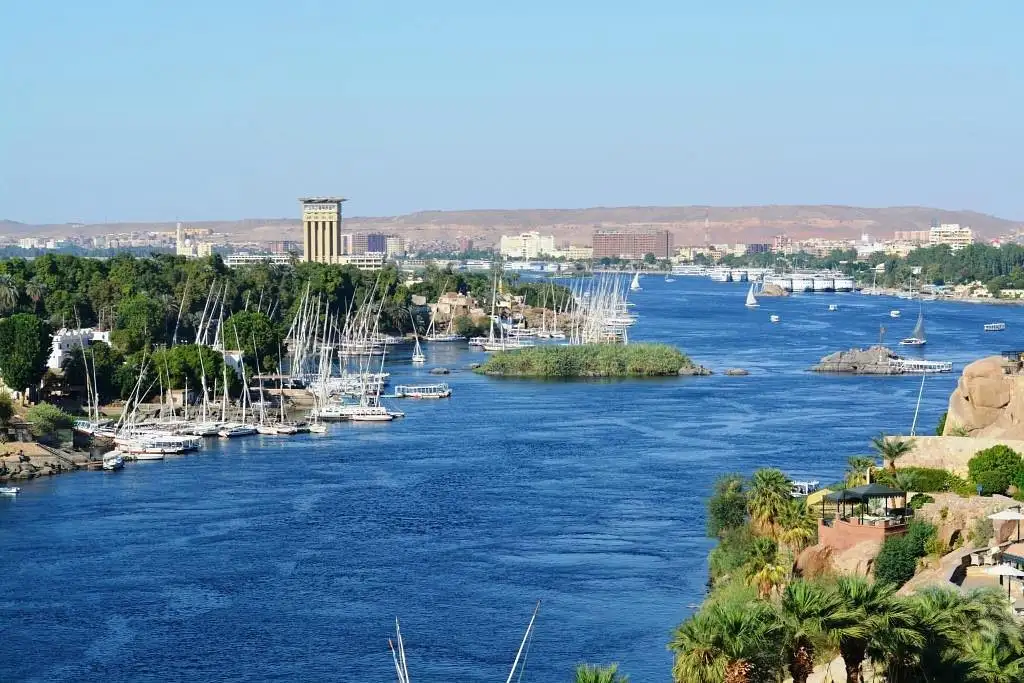 Elephantine Island ruins and Nile views in Aswan