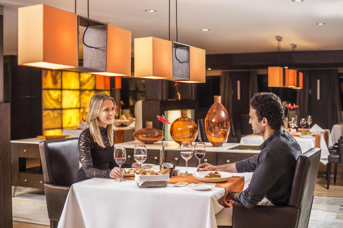 Cairo Dinner - Luxury Nile Dinner Cruise with Entertainment