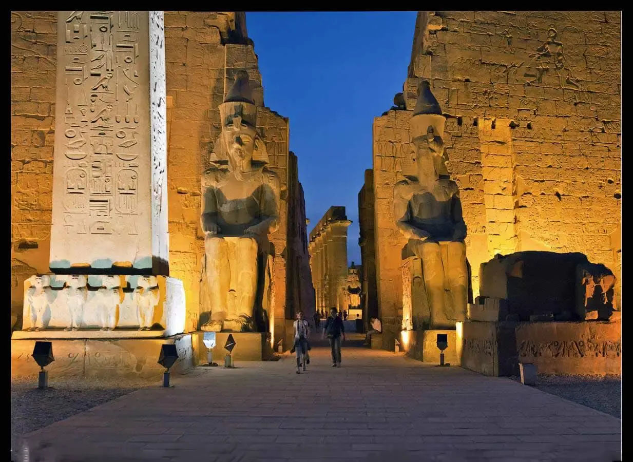LUXOR
