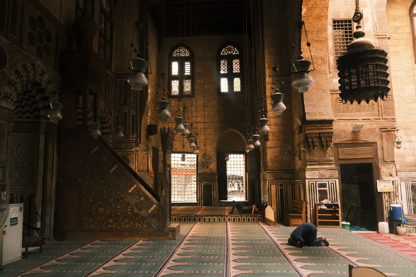 Al Rifai Mosque interior, Egypt's royal mausoleum in Cairo