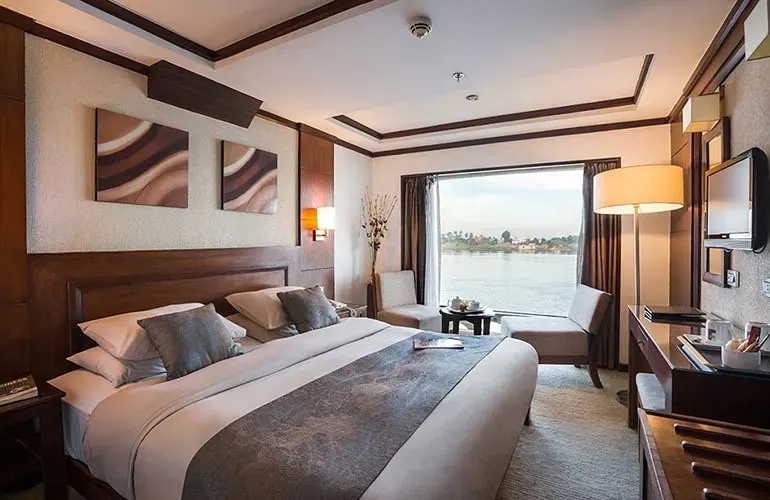 Farah Nile Cruise 6