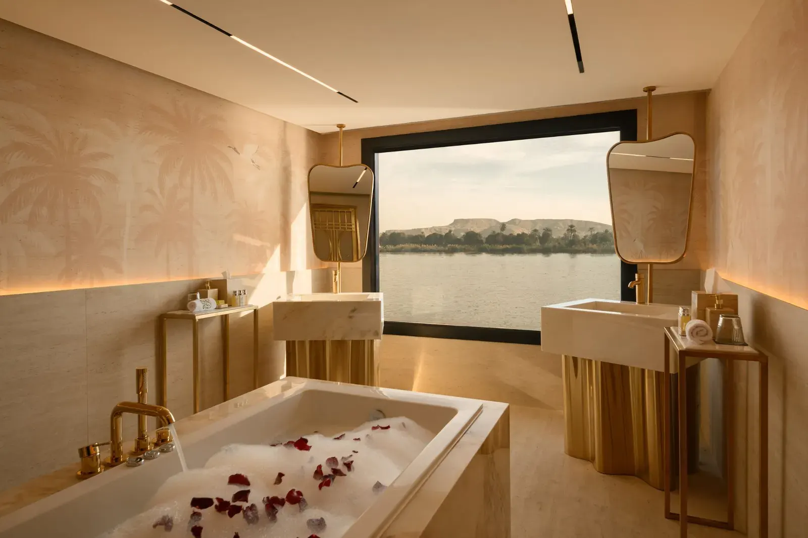 Le Fayan Suites Nile Cruise 3