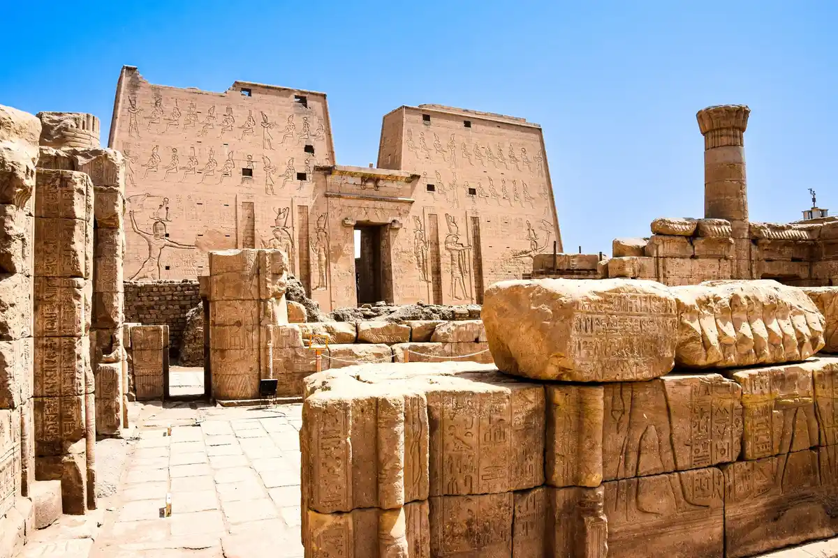 Nile cruise: Edfu