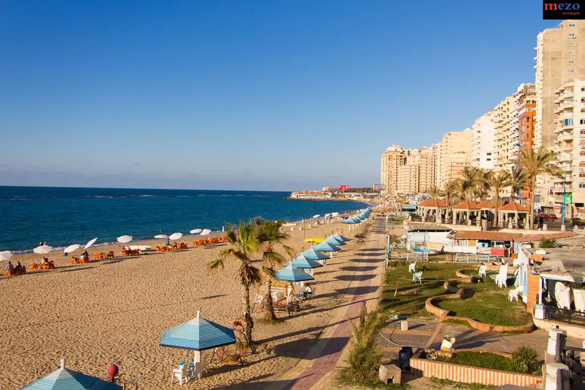 Alexandria: catacombs, library and the Corniche
