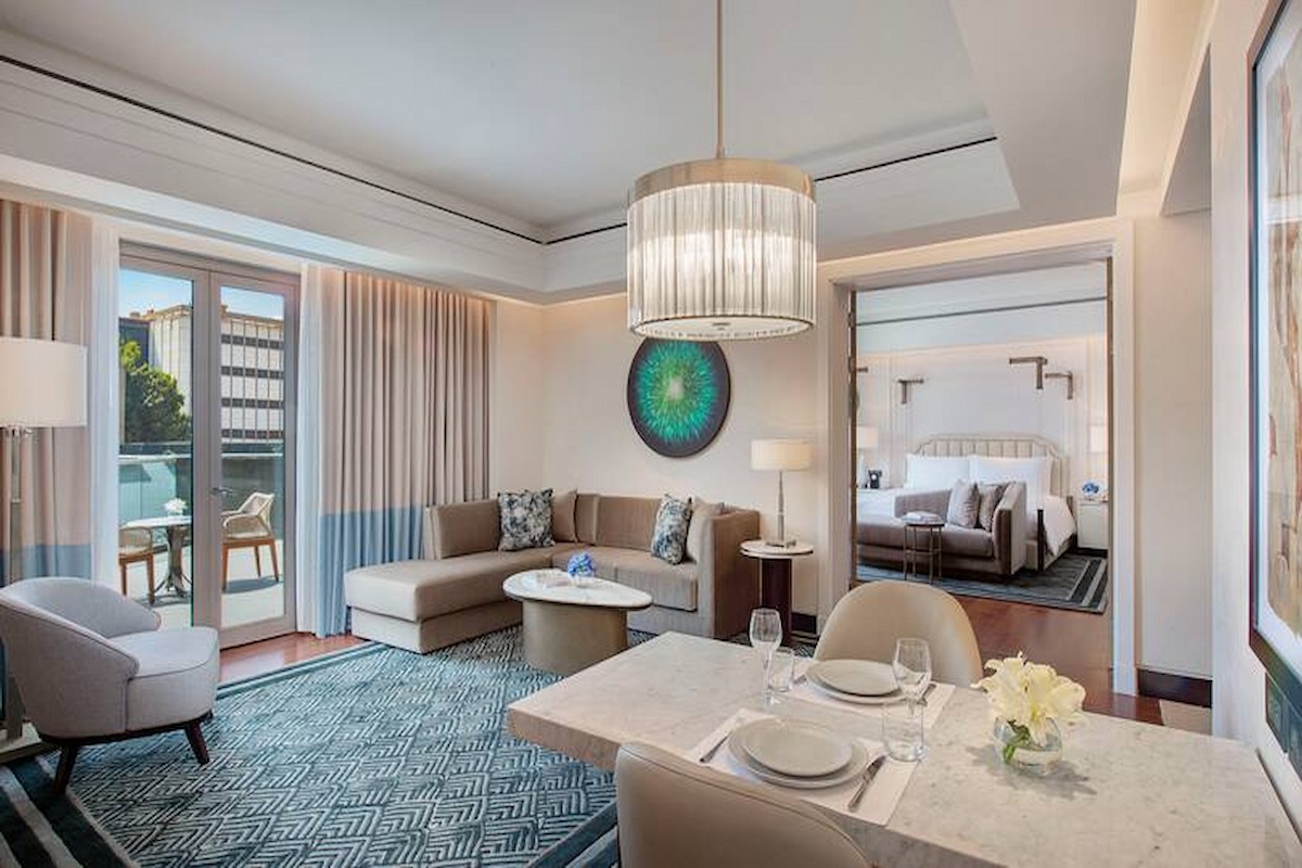 King Deluxe One Bedroom Suite with Terrace image 2