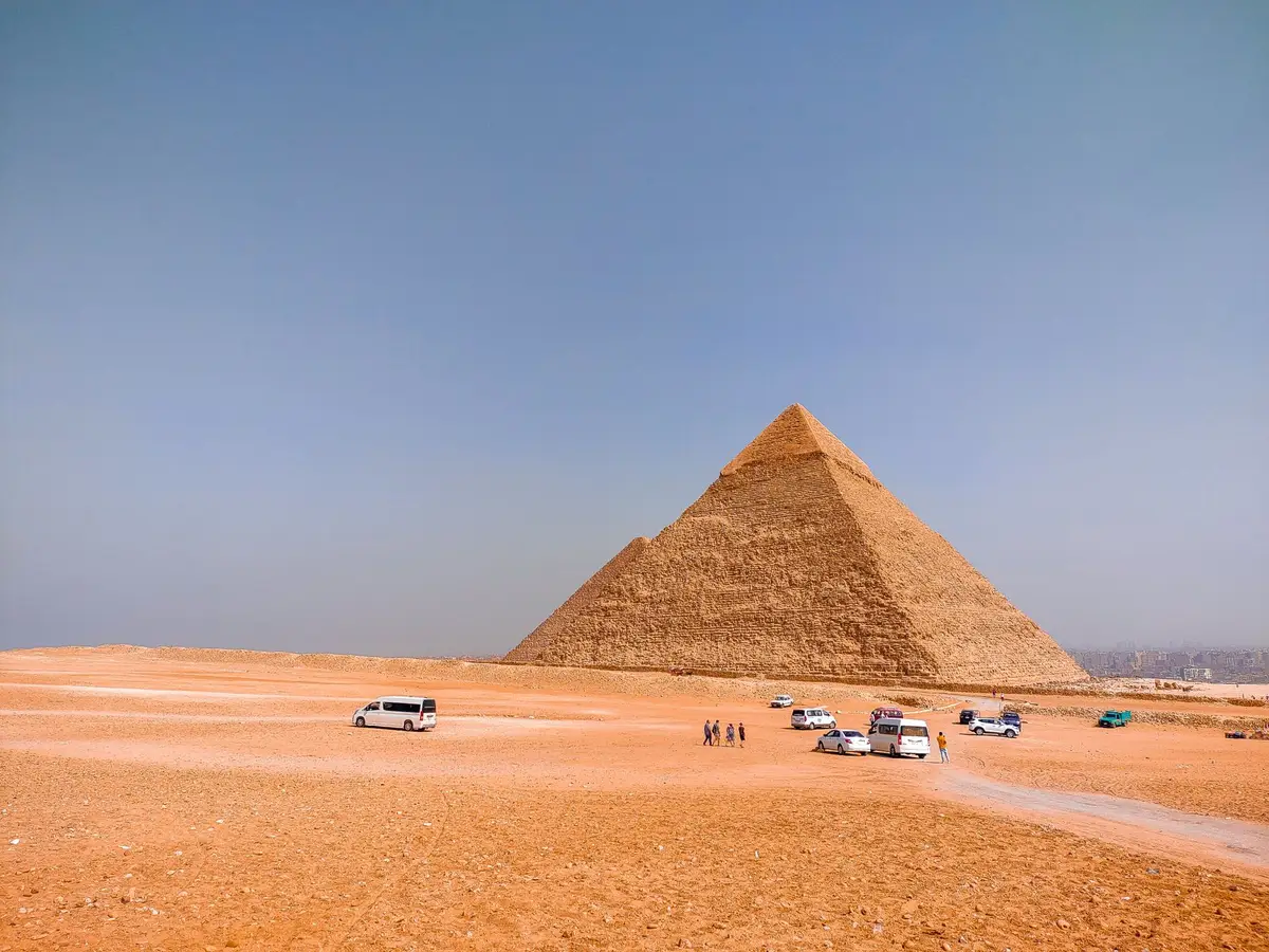 Cairo: Giza Pyramids, Sphinx and the Egyptian Museum