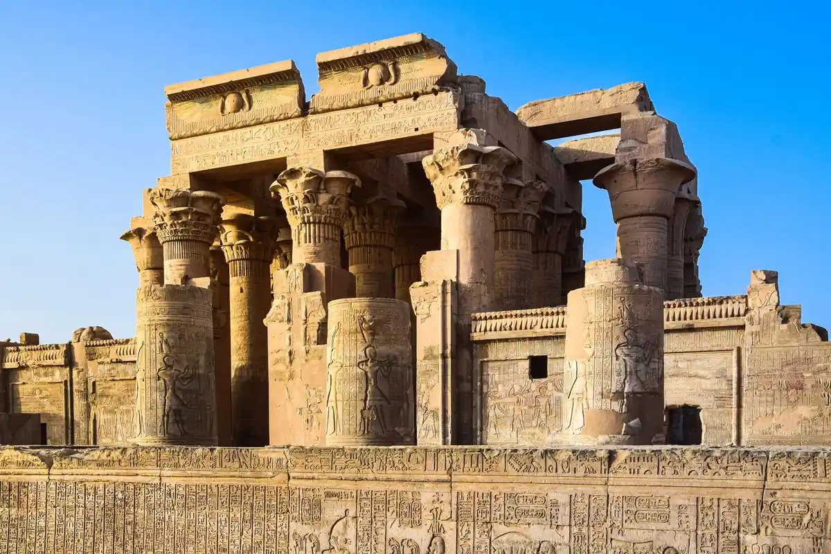 Day 9 | Edfu & Kom Ombo Temples